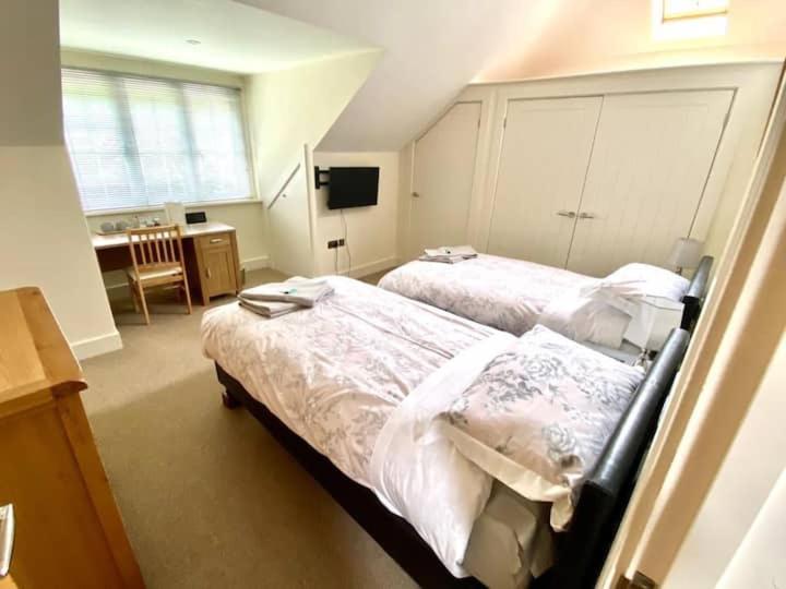 Roselands B&B Henley On Thames Duffield ภายนอก รูปภาพ